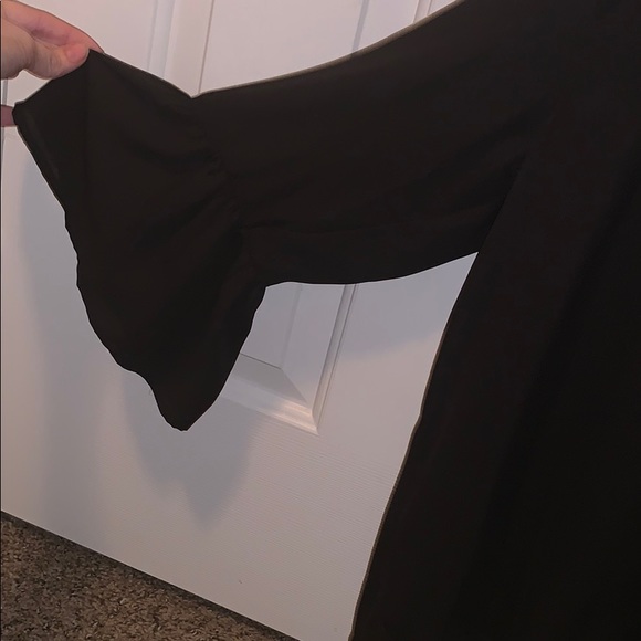 Size large flare sleeve blouse Nordstrom rack - Picture 2 of 4